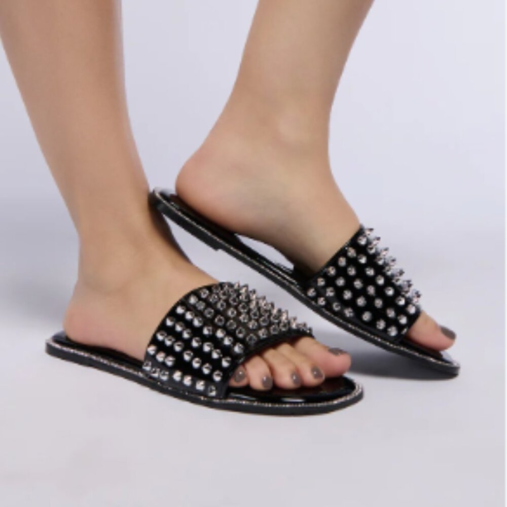 AZALEA WANG EMMONS BLACK SPIKY STUD FLAT SANDAL Size 8